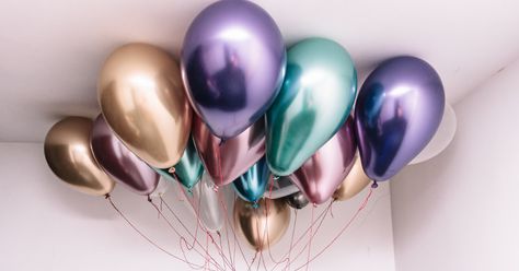 How To Inflate Balloons Without Helium, Diy Balloon Weights Cheap, Balloon Ideas Without Helium, Steakhouse Spinach, Diy Balloon Weight, Balloons Without Helium, Balloon Hacks, Filling Balloons, Fishing Themed Birthday Party