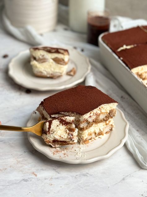 Italian Cuisine Aesthetic, Sweet Foods Aesthetic, Tiramisu Aesthetic, Italian Tiramisu Recipe, Orange Zest Cake, Classic Tiramisu Recipe, Best Tiramisu Recipe, Best Tiramisu, How To Make Tiramisu