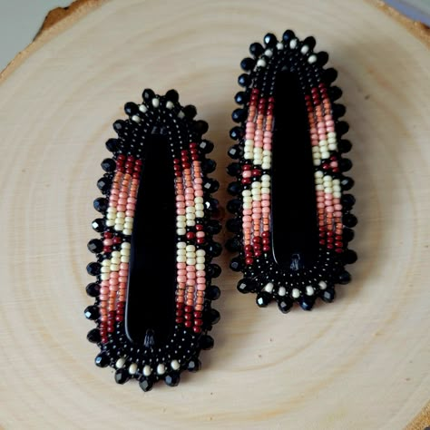 Handmade with care and attention to detail, they are the perfect accessory for special occasions or to elevate your everyday style. Make a bold statement with these beaded earrings. Fringe Earrings Beaded, Beaded Cab Earrings, Teardrop Beaded Earrings, Native Beading Patterns Design, Beaded Earring Ideas, Beaded Earrings Native Beadwork, Beaded Earrings Ideas, Beading Styles, Cab Earrings