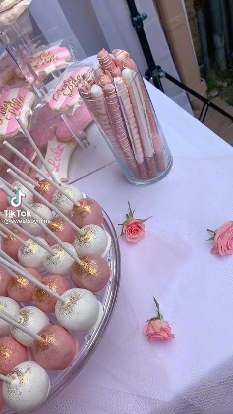 Homemade Kaleidoscope, Kaleidoscope Craft, Pink Dessert Tables, حفل توديع العزوبية, Sweet 16 Party Decorations, Pink Sweet 16, Birthday Snacks, Pink Desserts, Idee Babyshower