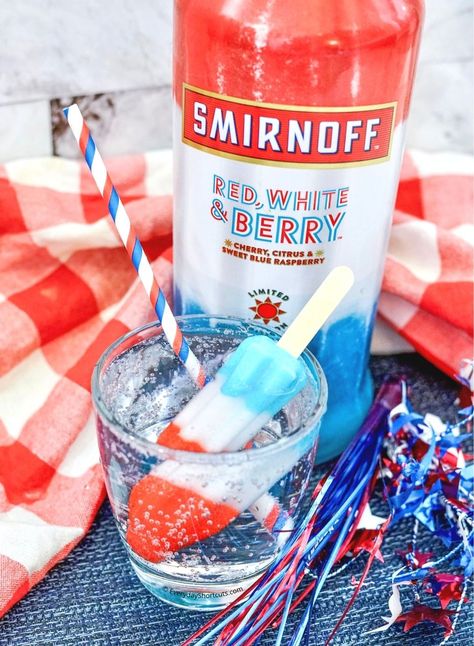 July 4th Cocktails, Smirnoff Red White And Berry, Bomb Pop Drink, Smirnoff Recipes, Easy Pina Colada Recipe, Smirnoff Red, Bomb Drinks, Pop Drink, Easy Summer Cocktails