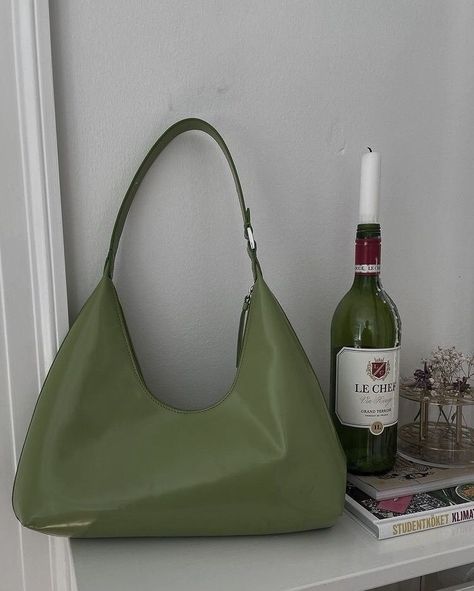 Green Purse Aesthetic, Shades Of Green Aesthetic, Marketing Aesthetic, Green Leather Bag, Purse Aesthetic, Green Marketing, Green Purse, My Kind Of Love, Pistachio Green