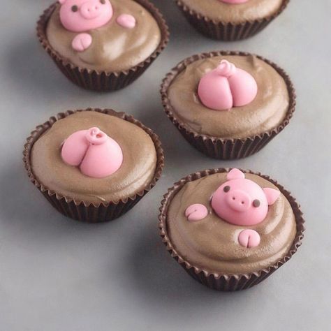 Food Arrangement, Piggy Party, Muffin Cupcakes, Pig Cupcakes, Novelty Cake, Kreative Snacks, Cupcakes Ideas, Cupcake Wars, Cupcake Cake Designs