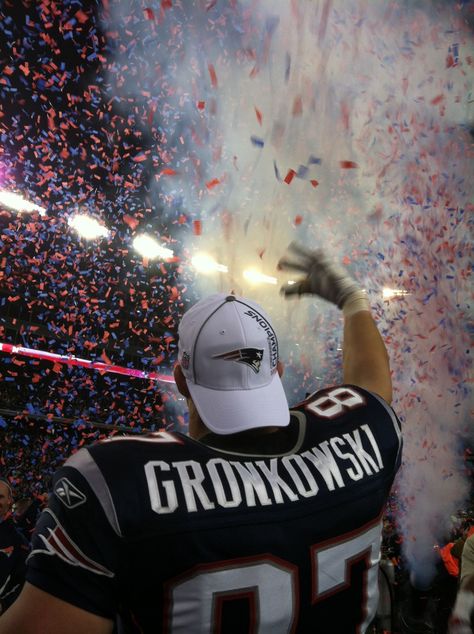 We're going to the 'ship! England Sports, Go Pats, New England Patriots Football, Rob Gronkowski, Gillette Stadium, Patriots Fans, Patriots Football, Boston Strong, Boston Sports