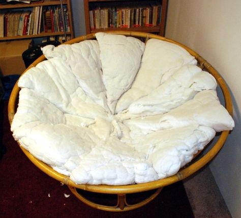 How to Make a Papasan Chair Cushion: 10 Steps (with Pictures) via wikiHow.com Papasan Chair Frame, Papasan Chair Cushion, Outside Cushions, Papasan Cushion, Old Beds, Chair Cushion Covers, Old Pillows, Round Chair, Papasan Chair