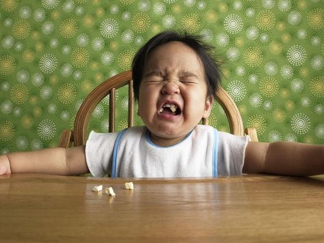 Responding to a temper tantrum in any of these ways could actually cause your child's temper tantrums to get worse. Fussy Newborn, Temper Tantrums Toddler, Temper Tantrum, Baby Guide, Parenting Mistakes, Tantrums Toddler, Temper Tantrums, Parenting Techniques, Fussy Eaters