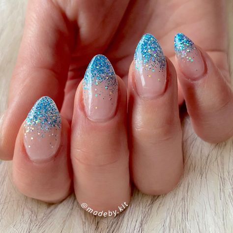 Elsa Nails, Disney Frozen Nails, Frozen Nail Art, Tipped Nails, Cinderella Nails, Sns Nails Designs, Frozen Nails, Disney Princess Nails, Nail Party