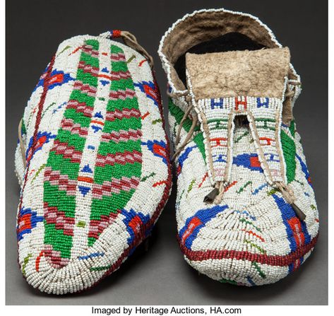 Native American Moccasins, Western Americana, Beaded Moccasins, Beaded Pouch, Native Dress, Native American Clothing, Plains Indians, Native American Crafts, High Noon