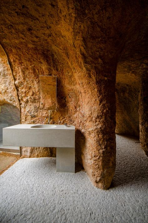 House & Restaurant by Junya Ishigami Bathroom Rock, Japanese Architecture Interior, Modern Japanese House, Junya Ishigami, Japan Architecture, Restaurant Seating, Minimal Architecture, Cave House, Architecture Wallpaper