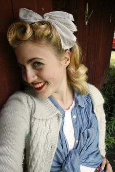 1000+ ideas about 1950s Ponytail on Pinterest | Vintage Ponytail ... 1950s Fashion Hair, 1950s Ponytail, Greaser Girl, Vintage Ponytail, 50s Hairstyles, Fashion 1940s, Rockabilly Hair, Pin Curls, Pin Up Hair