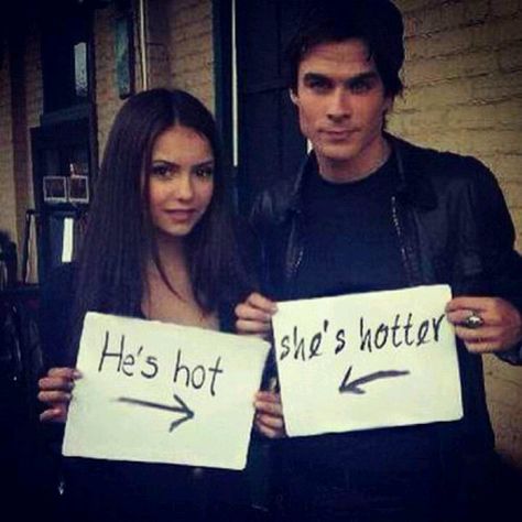 Ian somerhalder and nina dobrev Ian E Nina, Diary Movie, Vampire Diaries Memes, Ian Joseph Somerhalder, Photos Bff, Vampire Diaries Poster, Vampier Diaries, The Vampire Diaries 3, Vampire Diaries Guys