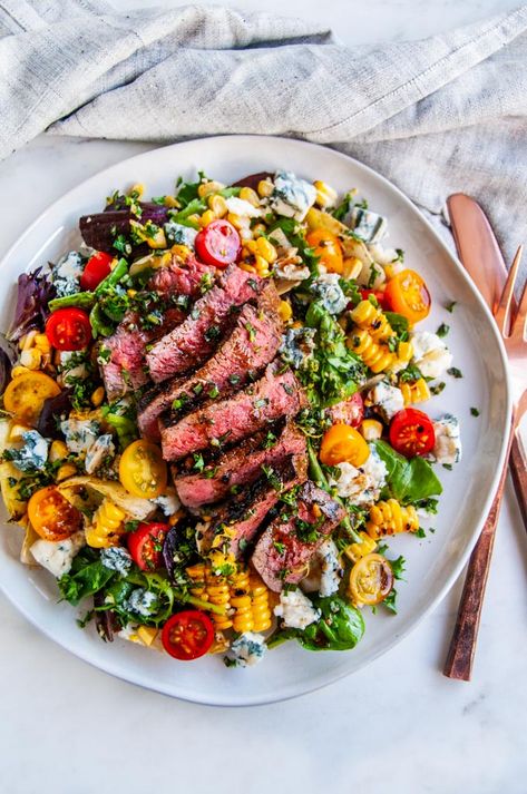 Balsamic Steak Gorgonzola Salad with Grilled Corn - A 20 minute, delicious steak and salad dinner recipe with tomatoes, red onion, home grilled corn, gorgonzola cheese crumbles, gremolata and balsamic vinaigrette. Perfect for the summer grilling months! From aberdeenskitchen.com #balsamic #steak #gorgonzola #salad #grilled #corn #grilling #dinner #recipe #summer #entree #glutenfree #30minute Salad With Gorgonzola Cheese, Balsamic Steak Salad, Recipes With Gorgonzola Cheese, Hot Summer Dinner Ideas, Steak Gorgonzola Salad, Salad With Grilled Corn, Steak And Salad, Steak Gorgonzola, Salad Coleslaw