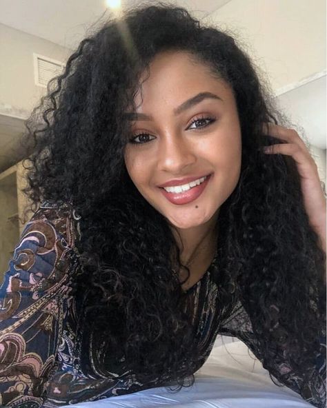 How To Get An Ethiopian Lady | Habesha Culture — DailyMoments Abiy Ahmed, Ethiopian Traditional Dress, Ethiopian Women, Beautiful Curly Hair, Dark Skin Beauty, Beyond Beauty, Dream Lifestyle, African Beauty, 50 Shades