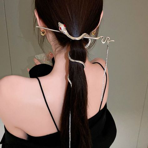 New Chinese Style Classic Snake Hair Sticks Hairpin Simple Chain Rhinestone Tassel Female Fashion