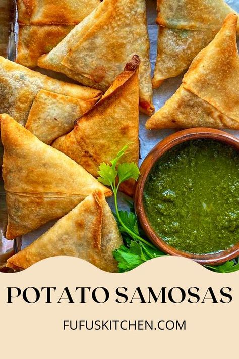 Vegetable Samosas Indian, Samosa Potato Filling, Indian Food Samosa, Indian Samosa Recipe Potatoes, Pakistani Samosa Recipe, Homemade Samosas Indian, Samosa Recipe Potato, Samosa With Tortilla, Sweet Potato Samosa