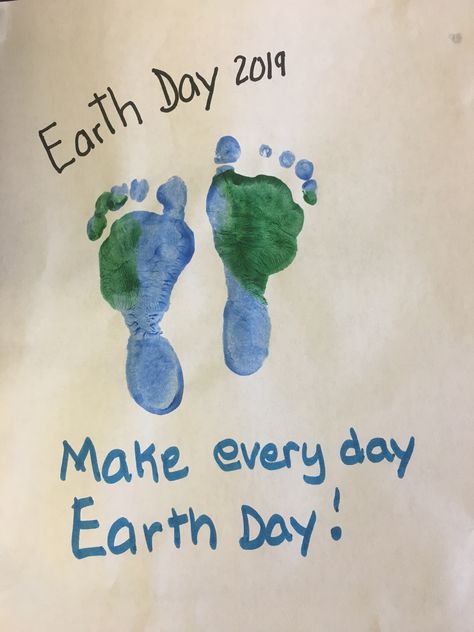 Take Care Of The Earth, Baby Footprint Crafts, Infant Lesson Plans, Earth Craft, Earth Day Projects, April Crafts, Footprint Craft, Baby Art Projects, Footprint Crafts