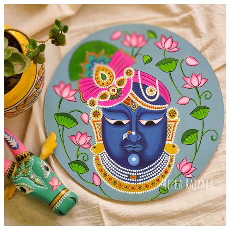 Shreenathji Painting Easy, Shreenathji Pichwai Painting, Shree Nathji Painting, Shreenathji Rangoli Design, Shrinathji Mukharvind, Navratri Decoration, Blouse Painting, Diwali Special Rangoli Design, Shree Nathji