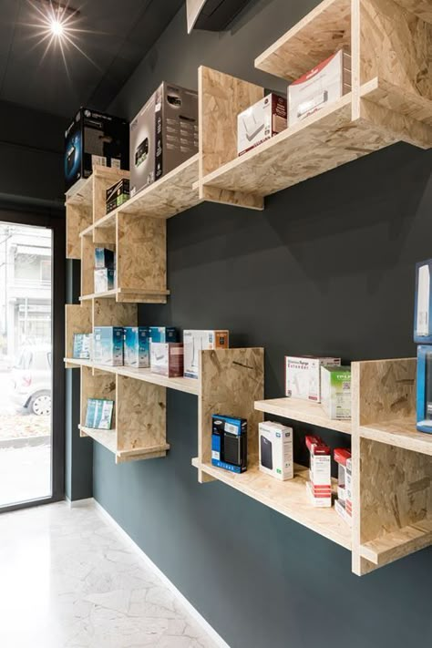 Office Shelving Ideas, Osb Furniture, Osb Wood, Computer Shop, Phone Shop, Full Picture, Hus Inspiration, Plywood Furniture, Design Del Prodotto