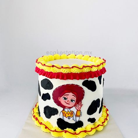 Pastel cake buttercream jessy toy story cow print Toy Story Cake Jessie, Jessie Birthday Cake, Jesse Toy Story Cake, Toy Story Cake For Girl, Jessie Cake Toy Story, Toy Story Jessie Cake, Jessie Toy Story Cake, Jesse Toy Story, Cowgirl Cakes