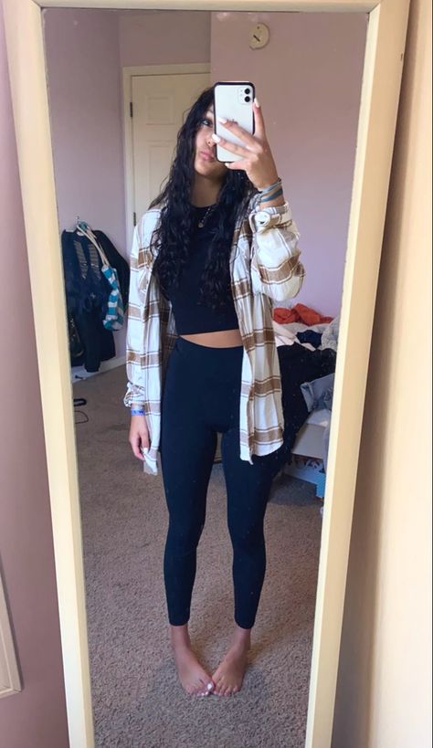 Black Long Sleeve Body Suit Outfit, Legging Outfits Midsize, Legging And Flannel Outfits, How To Style Brown Flannel, Outfits For When You Are On Your Period, Leggings With Flannel Outfits, Camp Leggings Outfit, Beige Flannel Outfits, Leggings Flannel Outfit