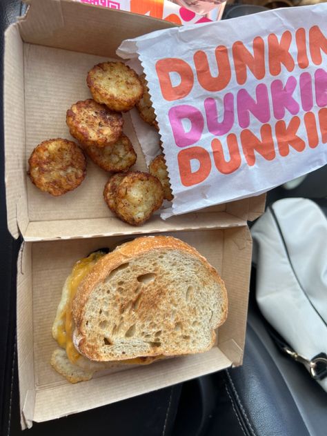 Dunkin’ Donuts grilled cheese and hash browns Dunkin Donuts Hashbrowns, Dunkin Donuts Sandwich, Dunkin Hashbrowns, Dutchbros Orders, Dunkin’ Donuts, Dunkin Donuts Order, Dunkin Donuts Food, Dunkin Breakfast, Dunkin Donuts Aesthetic