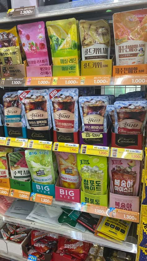 Convenience Store Seoul, Convience Store Aesthetic Korea, Seoul Korea Convenience Store, Cvs Store Aesthetic Korea, Korean 711 Food, Convince Store Food, South Korea Convenience Store Aesthetic, South Korean Convenience Store, Korean Convenience Store Ice Cup