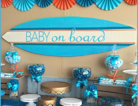 Surfer Boy - Baby on Board / Baby Shower "Baby On Board" | Catch My Party Beach Baby Shower Theme, Baby Shower Mixto, Surfer Baby Shower, Boy Shower Themes, Décoration Baby Shower, Hawaiian Baby Showers, Surfer Baby, Beach Baby Showers, Luau Baby Showers