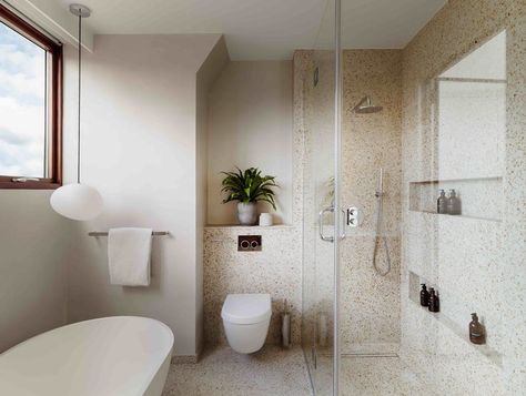 Beautiful minimalist neutral bathroom with terrazzo tiles. Beige Terrazzo Bathroom, Bathroom With Terrazzo, Terrazzo Floor Bathroom, Terrazzo Tile Bathroom, Terrazzo Bathroom Design, Sand Bathroom, Bathroom Terrazzo, Dreamy Bathrooms, Beige Terrazzo