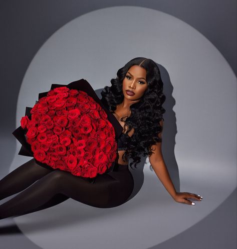 Reginae Carter Photoshoot, Diamond Themed Photoshoot, 21st Photoshoot Ideas Black Women, Black Corset Photoshoot Ideas, Spot Light Photoshoot Black Women, Pink Birthday Photoshoot Black Women, Birthday Shoots Ideas For Black Women, 28th Birthday Photoshoot Ideas, Aquarius Photoshoot Ideas