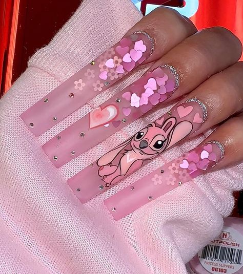 Spray Paint Nail Art, Stitch And Angel Nail Art, Pink Stitch Nails, Stitch Angel Nails, Disney Princess Acrylic Nails, Stitch Valentines Nails, Stitch And Angel Nails Acrylic, Stitch Acrylic Nails, Stitch Nails Acrylic