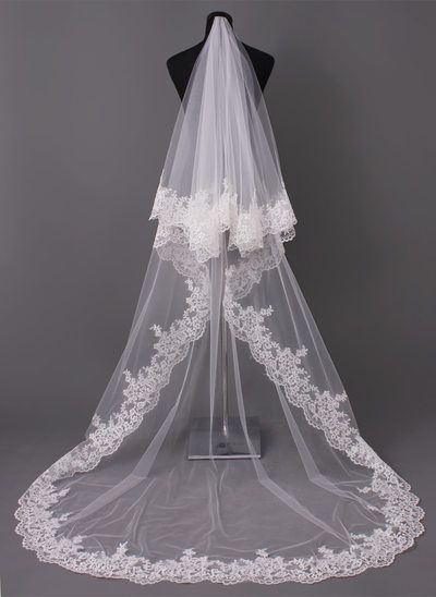 Cathedral Bridal Veils, Sheath Wedding Gown, Wedding Veils Lace, Lace Bride, Lace Ball Gowns, Trendy Wedding Dresses, Affordable Wedding Venues, Bridal Veils, Lace Veils