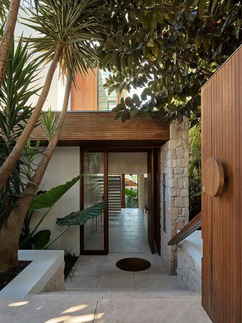 Tobias Partners, Tropical House Design, Beach House Exterior, Tropical Architecture, Desain Lanskap, Casa Patio, Casa Exterior, Tropical House, Stone Walls