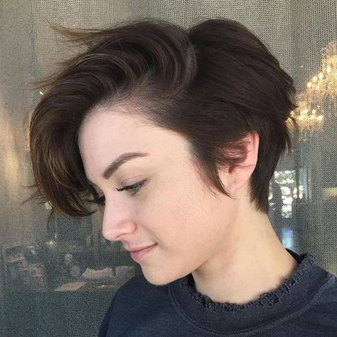 Side-Swept Pixie Cut Boy Cut Hairstyle, Tomboy Cut, Androgynous Hair, Long Pixie Hairstyles, Tomboy Hairstyles, Boy Cut, Girls Short Haircuts, Cute Short Haircuts, Haircut Styles