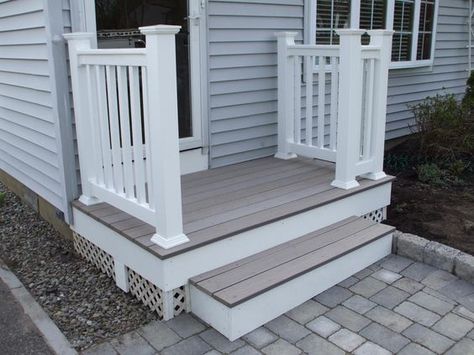 Front Stoop on Pinterest | Front Stoop Decor, Front Door Overhang ... Porch With Steps, Concrete Front Porch, Front Porch Deck, Veranda Design, Porch Stairs, Front Porch Steps, Porch Kits, Balkon Decor, Front Stoop