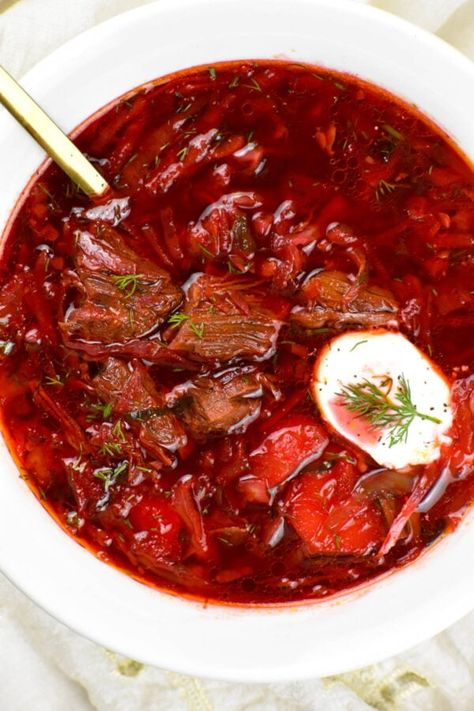 Bowlful of borscht served with sour cream and dill. Classic Borscht Recipe, Borscht Soup Recipe, Slavic Recipes, Russian Borscht Soup, Beet Soup Recipes, Borscht Recipe, Borscht Soup, European Dishes, Beet Soup