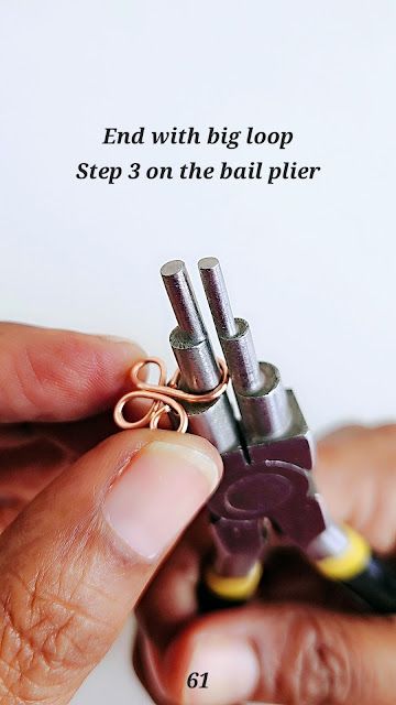 Beginner Beading Tutorials Step By Step, Jewelry Making Tutorials Step By Step, Diy Wire Jewelry Tutorials, Wire Wrapped Jewelry Beginner, Wire Jewelry Diy Tutorial, Diy Jewelry Clasp, Wire Clasps, Copper Jewelry Diy, Wire Weaving Techniques