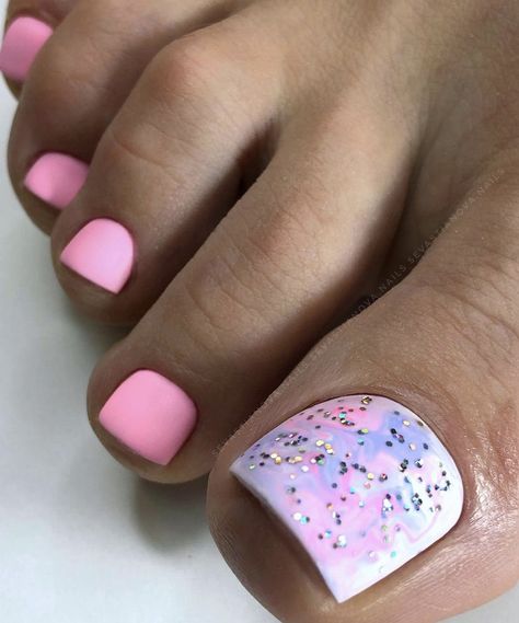 Pedicure Gel Ideas, Pink Toe Nails With Design, Toe Nail Colors For Summer, Simple Toe Nail Designs, Summer Pedicure Designs, Pedicure Ideas Summer, Pedicure Summer, Toe Nail Colors, Pedicure Designs Summer