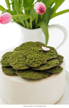 Edible Moss, Moss Cake, Edible Grass, Nature Cake, Diy Edible, Sugar Cookie Dough, Easter Cakes, Cake Tutorial, Cake Decorating Tips