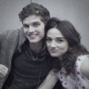 Daniel Sharman And Crystal Reed, كريستال ريد, Teen Wolf Funny, Teen Wolf Mtv, Daniel Sharman, Allison Argent, Crystal Reed, Teen Wolf Cast, Romantic Comedy Movies