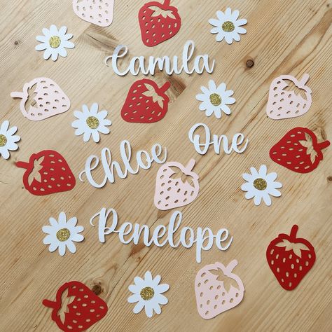 Berry Names, Birthday Pinata, Personalized Confetti, Berry First Birthday, Birthday Confetti, Strawberry Birthday, Strawberry Party, Birthday Personalized, Confetti Party