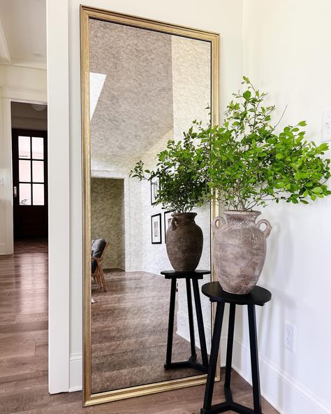 ✨5 ways to feature a floor mirror🪞 Mirrors are a perfect design element to add to a space. They reflect light giving the illusion of a larger space, plus when they have a beautiful frame like this Crenshaw gold frame from @framemymirror it can add beauty and grandeur to the space. Below are 5 ways you can decorate with a floor mirror in your home. 🪞Awkward nook or corner of a wall: If you have an awkward corner or large wall space and you already have nearby artwork and need something diffe... Corner Mirror Decor, Mirror In Corner, Awkward Corner, Large Floor Mirror, Living Room Corner, Large Wall Space, Home Design Decor, Room Inspiration Bedroom, Floor Mirror