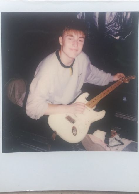 Guitar Aesthetic Boy, Electro Guitar Aesthetic, Sam Fender Aesthetic, Fender Aesthetic, Electro Guitar, Sam Fender, Guitar Aesthetic, Music Aesthetic, Guitar