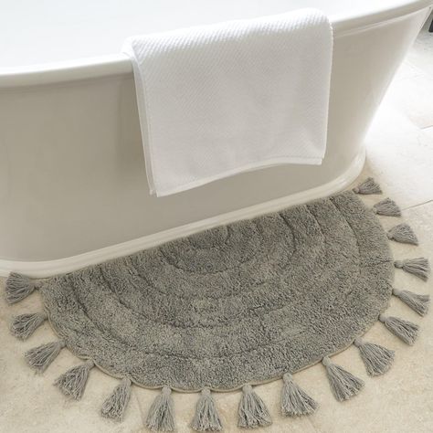 PRICES MAY VARY. Spruce Up Your Bathroom With Boho Glam: Wanna give your master or guest bathroom a pretty upgrade? With the top-notch boho bathroom rugs you can add a touch of homey bohemian charm to your bathroom and create your personal haven to relax & unwind Create Dreamy Boho Bathroom Decor: Let your home decor take on that special, laid back bohemian feel! The modern boho rugs for bedroom & bathroom feature stylish tassels & patterns and come with a classic gray color making it a great fi Bathroom Rugs Ideas Master, Boho Chic Bathroom Decor, Farmhouse Bath Mat, Modern Boho Rug, Boho Bathroom Rugs, Boho Bathroom Rug, Rug With Tassels, Boho Bath Mat, Bath Bedroom