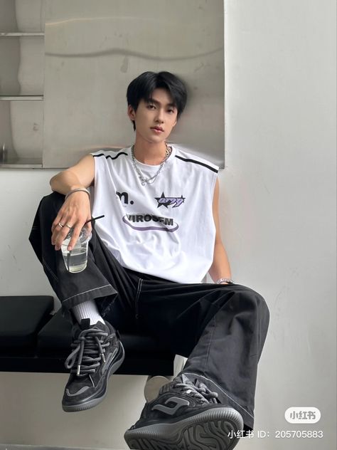 Summer Outfits Korean Men, Dressy Streetwear Men, Korean Summer Outfits Men, Asian Outfits Men, Japanese Summer Outfits Men, Japanese Mens Fashion Street Styles, Asian Street Fashion, Japanese Street Fashion Men, Japanese Street Wear