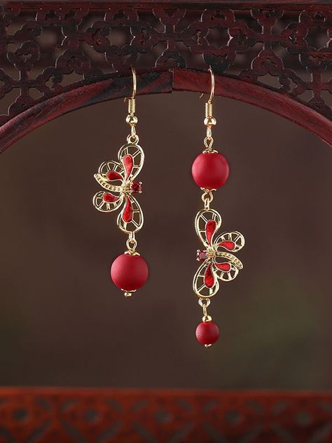 Lucite Flower Earrings, Antique Accessories, Chinese Accessories, Traditional Earrings, Earring Ideas, Gold Earrings Designs, Dangly Earrings, Pretty Earrings, Red Stone