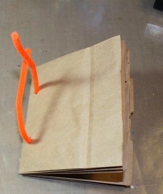 Tutorial: Brown Bag Art Journal Diy Art Journal, Make A Notebook, Paper Bag Books, Homemade Journal, Vintage Journals, Diy Paper Bag, Paper Sack, Paper Bag Scrapbook, Paper Bag Album