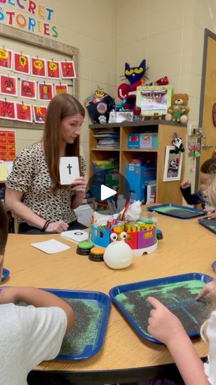 295K views · 1.9K reactions | This multi-sensory strategy is very effective and the kids love it! #teacherlife #multisensorylearning #MultiSensory #alphabet #phonics #phonicsforkids #phonicsfun | Ms. Craft Kindergarten | Ms. Craft Kindergarten · Original audio Sensory Phonics Activities, Phonic Awareness Activities Kindergarten, Phonics Awareness Activities, Multi Sensory Phonics, Kindergarten Phonemic Awareness, Kindergarten Phonemic Awareness Activity, Phonics For Kids, Multi Sensory Learning, Alphabet Activities