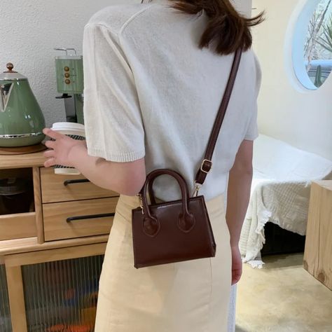 Small Sling Bags, Valentina Rose, Square Handbag, Jacquemus Bag, Inspired Handbags, Simple Tote, Beg Tangan, The Vivienne, Popular Bags