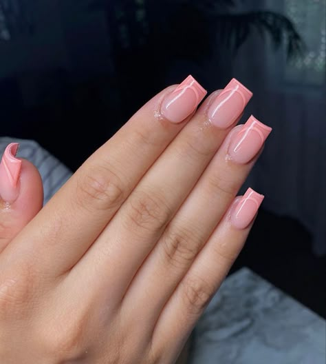 Short Pink Arclyc Nail, Unique Short Nails Design, Latina Nail Designs Pink Short, Natural Press On Nails, Cute Short Acrylic Nails Square Pink, Soft Glam Nails, Short Baby Pink Acrylic Nails, Natural Pink Nails With Design, Short French Tip Acrylic Nails Pink