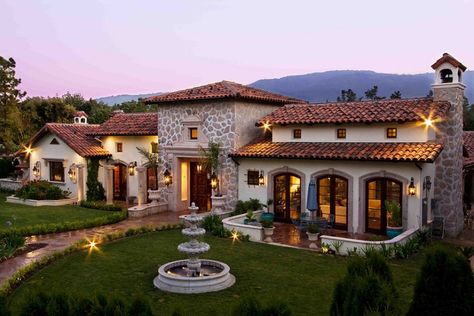 Paul Hills Design & Hills Construction Inc. | Award Winning Custom Homes http://thehillsgroup.ca Mediterranean Exterior Homes, Mediterranean Exterior, Mexican Hacienda, Hacienda Style Homes, Mexico House, Casa Country, Mediterranean Style Homes, تصميم للمنزل العصري, Tuscan House